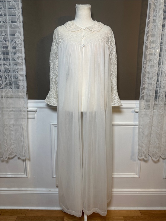 Komar Other - Vintage Komar Ivory Lace Peignoir Robe M Bridal‎ Cottagecore Romance